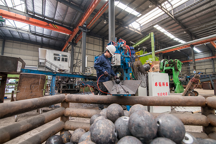 天水网架配件-螺栓球加工车间